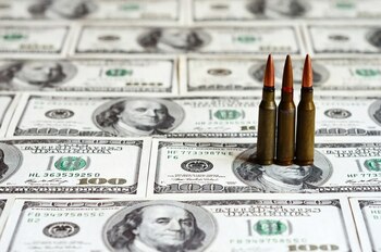 Industria militară câștigă, alte sectoare suferă. Aproape o treime dintre marile companii din Rusia raportează (…)