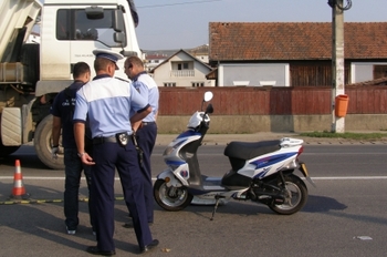 Un hunedorean prins în Gorj când conducea un moped băut şi fără permis de conducere