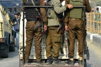 Cel puțin nouă morți și 30 de răniți într-o explozie la o secție de poliție din India