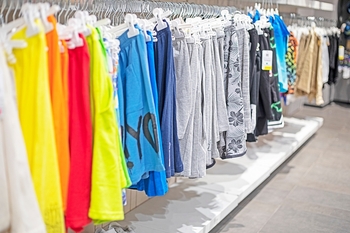 (P) Cum alegi culoarea potrivită pentru un trening de damă?