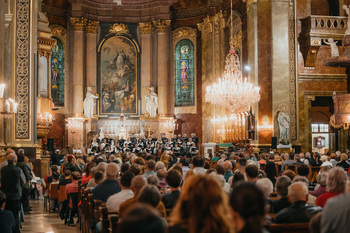 Concert vocal-simfonic la Basilica Romano-Catolică din Oradea. În program: Franz von Suppé – Requiem în Re minor