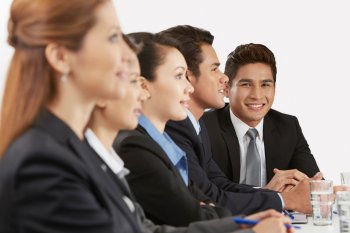 Situaţie disperată în cea mai mare economie a lumii, unde milioane de tineri nu reuşesc să îşi găsească joburi, deşi (…)