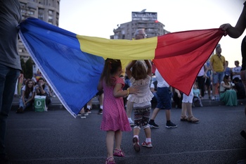 Diaspora s-a împământenit. Românii investesc în statele de adopție și se zgârgesc să mai contribuie la bugetul (…)
