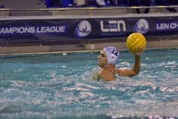 Campioana CSM Oradea a câștigat fără probleme meciul cu Rapid. Echipa orădeană are punctaj maxim în Superliga de polo