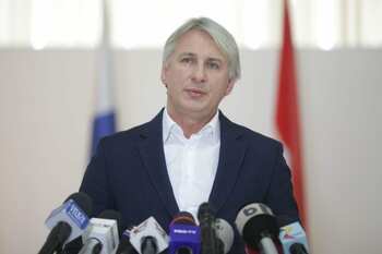 Fostul ministru al Finanţelor Eugen Teodorovici şi-a depus candidatura ca independent pentru funcţia de primar al (…)