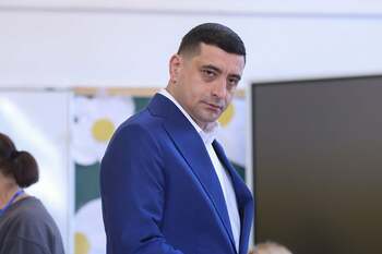 Un consilier AUR Suceava acuză conducerea că a vândut partidul la PSD: Se votează ca la PCR, pentru bani, pentru (…)