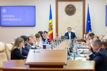 Guvernul Republicii Moldova extinde categoriile de beneficiari ai ajutorului unic de 5000 de lei