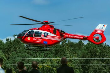 Accident cumplit în Bistrița-Năsăud. O fetiță de 10 ani, spulberată de un motociclist: a fost chemat elicopterul SMURD