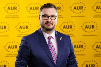 Dan Tanasă (AUR): ”Independentul’ Nicușor Dan, un aplaudac pentru premierul austerității impuse cu zâmbetul pe buze’