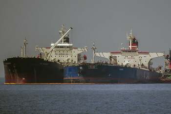 Comisia Europeană solicită statelor UE să susţină o declaraţie ce ar permite inspectarea petrolierelor din „flota (…)