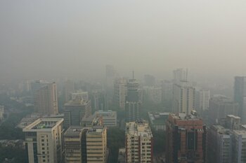 India provoacă pentru prima dată o ploaie artificială deasupra capitalei New Delhi pentru a combate poluarea