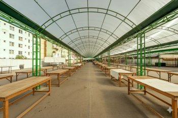 Creșteri de tarife în piața din Aleșd: majorări la mese, vitrine și abonamente, fără propuneri publice