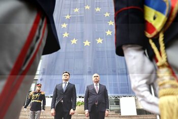 Întâlnire de lucru la punctul de trecere a frontierei Leușeni-Albița, între prim-miniștrii României, Ilie Bolojan, (…)