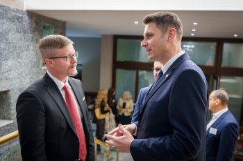 Președintele Senatului, Mircea Abrudean: Mediul de afaceri are nevoie, în primul rând, de predictibilitate