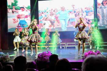 Oradea a găzduit a X-a ediţie a Festivalului Star Vivere Music Revolution, rampă de lansare pentru tinerii artiști (…)