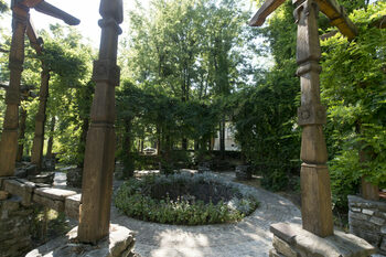 Bolojan, impresionat de grădinarii de la Cotroceni