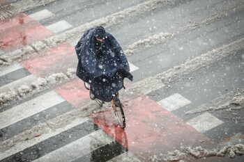 Avertizare ANM: Ploi, lapoviță și ninsoare în aproape toată țara. Județele aflate sub Cod galben de ploi însemnate (…)