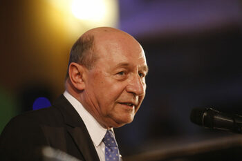 Băsescu afirmă că drona rusească intrată în spațiul aerian al României trebuia doborâtă: „A fost o greșeală că nu i (…)