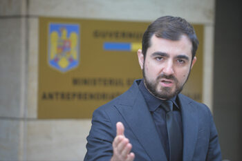 Tăierile de cheltuieli din pachetele de măsuri fiscale sunt relativ anemice, afirmă Năsui