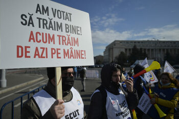FNSA, marș de protest la Palatul Parlamentului. Care sunt nemulțumirile sindicaliștilor?