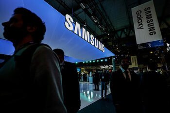 Samsung explorează noi dispozitive purtabile inteligente, inclusiv cercei și coliere, bazate pe inteligență artificială