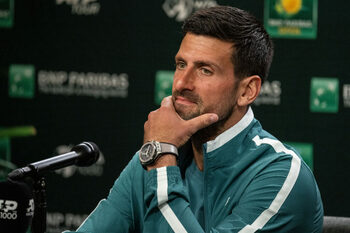 Djokovic ajunge în a 14-a semifinală la Wimbledon și îl va înfrunta pe Sinner