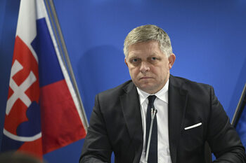 Premierul slovac Fico susține că Putin este pregătit pentru discuții cu Zelenski și în afara Moscovei