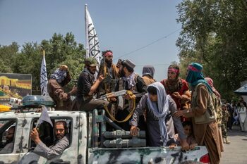 Talibanii închid saloanele de înfrumusețare clandestine din Afganistan