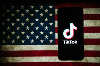 Trump spune că a găsit un cumpărător pentru platforma TikTok, dar are nevoie de aprobarea Chinei