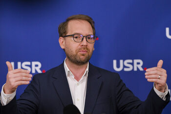 Dominic Fritz, despre moțiunea de cenzură: Un stat nereformat le convine și celor de la AUR, și Kremlinului