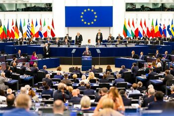 Parlamentul European susține inițiativa Ucrainei de a lansa atacuri în Rusia cu arme din Occident