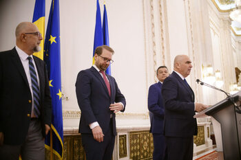Tensiuni în coaliție pe tema pensiilor speciale. Surse: PSD s-a ridicat de la masă în timpul ședinței/Grindeanu: (…)