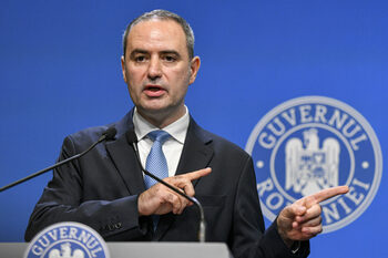 Scandalul salariului minim nu se mai termină. Ministrul Finanțelor spune că încă nu este momentul pentru creştere