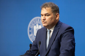 CONCEDIERILE din administrație ar genera bani abia peste un an. Cseke Attila promite economii de 6 miliarde de lei (…)