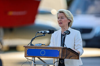 Ursula von der Leyen a discutat cu J.D. Vance despre menținerea sancțiunilor asupra Rusiei