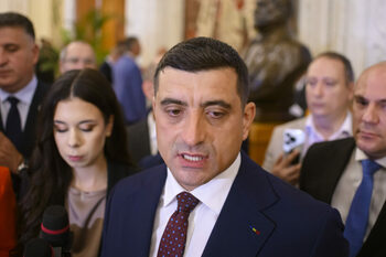 George Simion cere pază SPP, după ce sediul partidului a fost vandalizat: „Pentru a preveni vreun asasinat politic, (…)