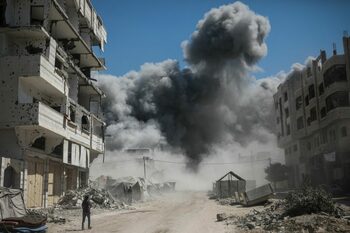 Internetul și liniile telefonice sunt întrerupte în Gaza. Ofensiva terestră israeliană avansează