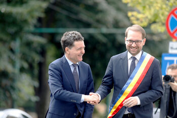 Prima promisiune pe care Nicușor Dan o respectă de când și-a început mandatul. Dominic Fritz devine „român cu acte (…)