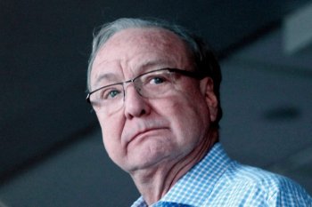 A murit Tom Hicks, filantrop și om de afaceri american. Legătura sa cu Liverpool și alte echipe de top