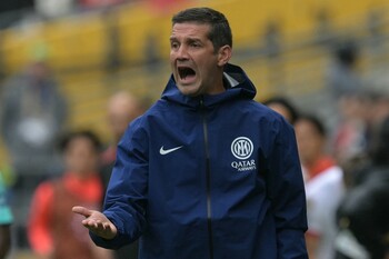 AC Milan îi dă lovitura teribilă lui Cristi Chivu! „Diavolii” au atacat acolo unde doare mai tare