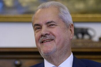 De ce a bubuit Adrian Năstase bugetul Capitalei? (Video)