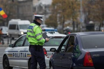 Are voie polițistul să îți fotografieze documentele? Ce s-a întâmplat după ce un șofer a depus plângere