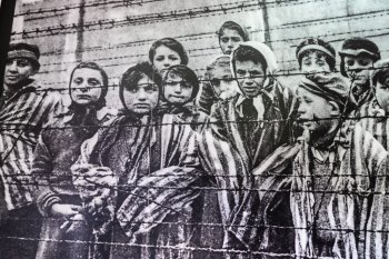 Un medic a fost concediat după ce a spus despre un pacient că doar Auschwitz l-ar putea ajuta să slăbească