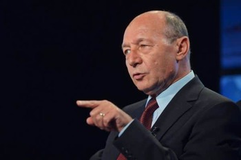 Băsescu despre Călin Georgescu: ”Este un produs al administrației românești. Propulsarea lui, efect al prostiei (…)