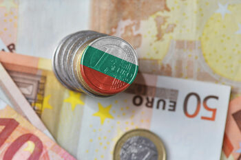 După 19 ani de la aderarea la UE, Bulgaria adoptă moneda euro