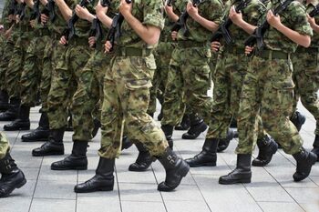 Salarii şi solde pentru militari în 2026. Noi informaţii despre veniturile soldaţilor din România