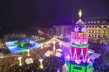 Târgul de Crăciun din Craiova, criticat de români. De ce spun turiştii că sunt minţiţi: “Un fel de Strasbourg de pe (…)