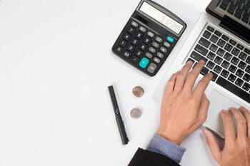 Câte puncte îți trebuie pentru o pensie decentă. Exemplu de calcul pentru 2.500 și 4.000 lei