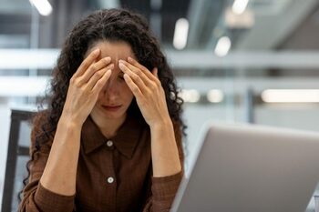 Ce drepturi ai dacă lucrezi în ture de 12 sau 24 de ore. Câte ore libere ți se cuvin