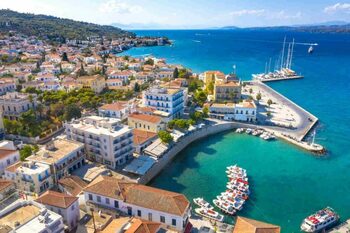 Cea mai frumoasă plajă din Grecia, locul adorat de membrii familiilor regale din Europa. Renunţi la Santorini şi (…)